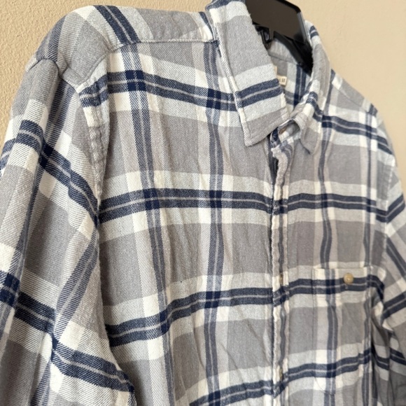 Farherty Men's Blue, Grey and White Flannel Shirt Sz L - Picture 2 of 8